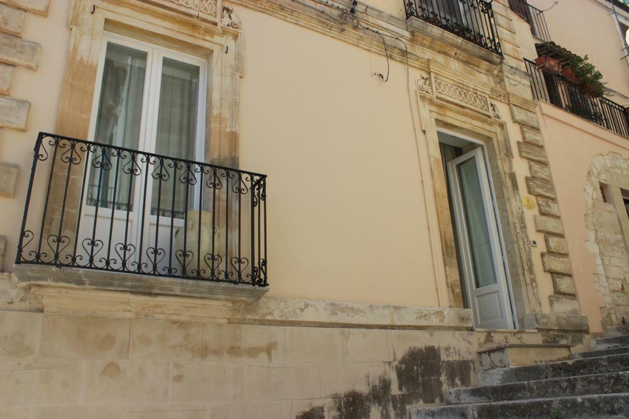 Baroni Giampiccolo Suite Ragusa Exterior photo